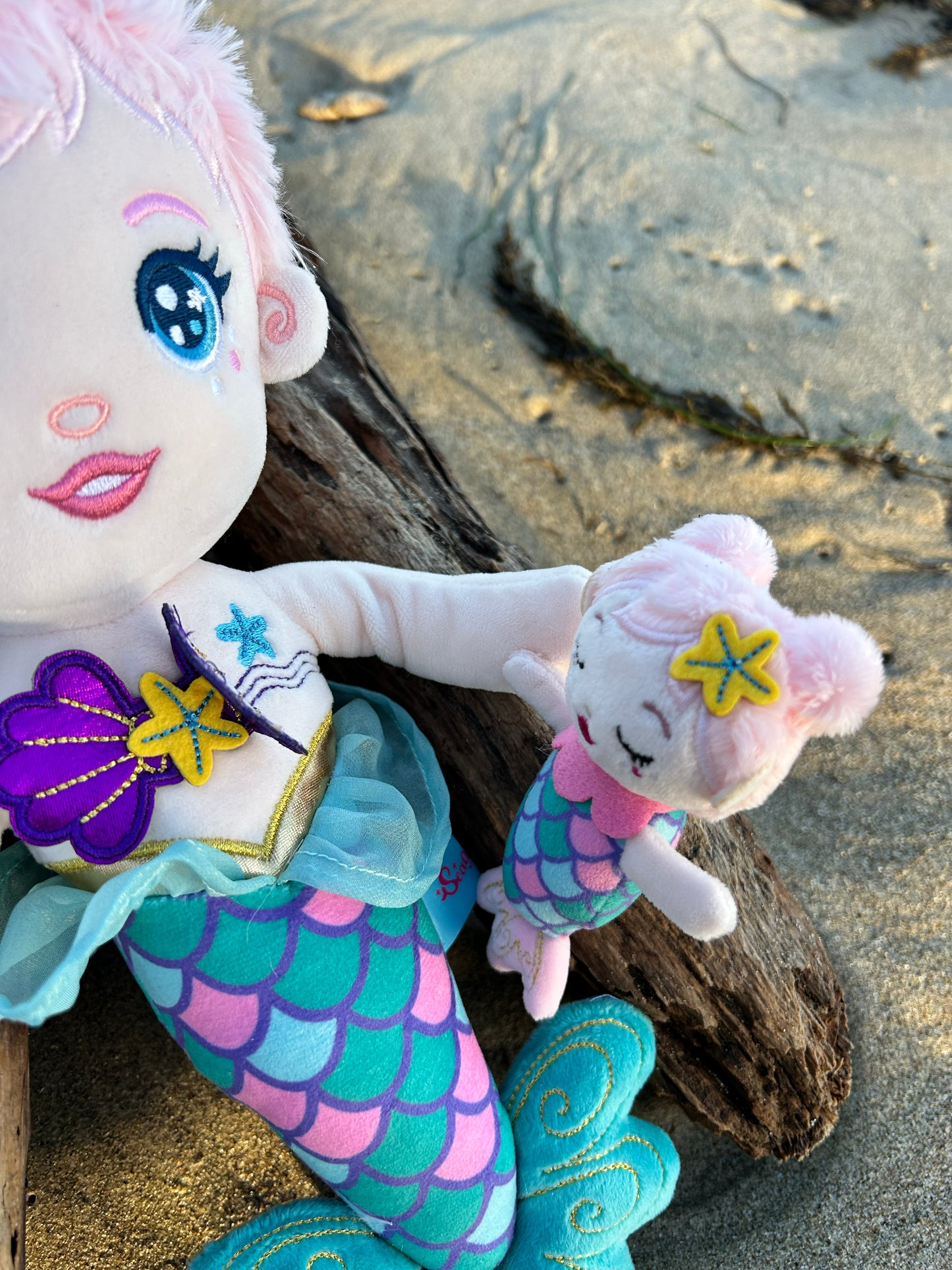 Mama Glimmer and Baby Breastfeeding Seaglimmers™ Mermaid Doll Set